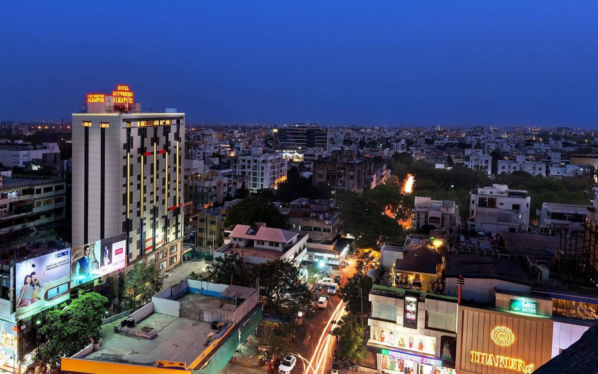 Best Western Alkapuri Vadodara Exterior foto