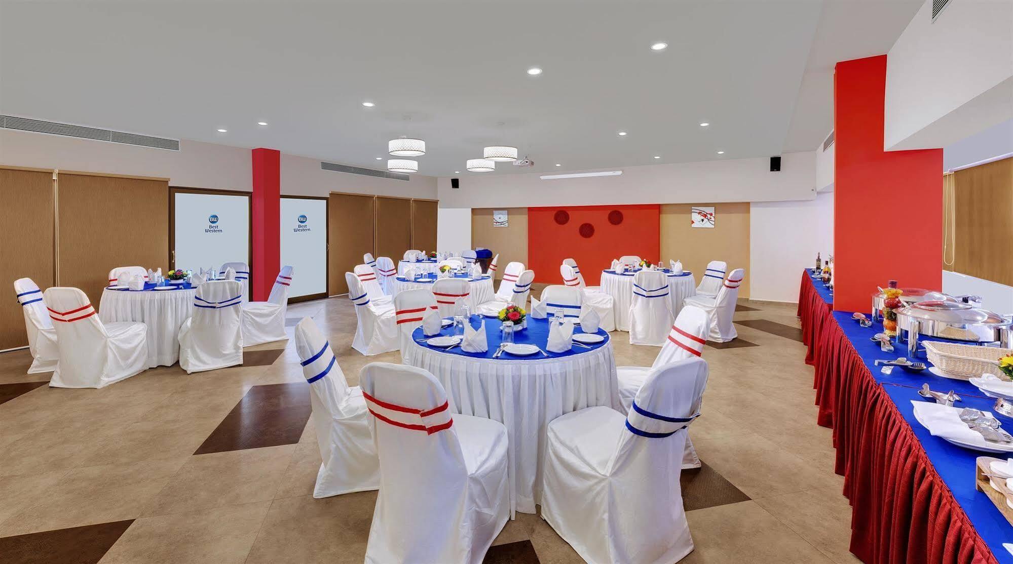 Best Western Alkapuri Vadodara Exterior foto